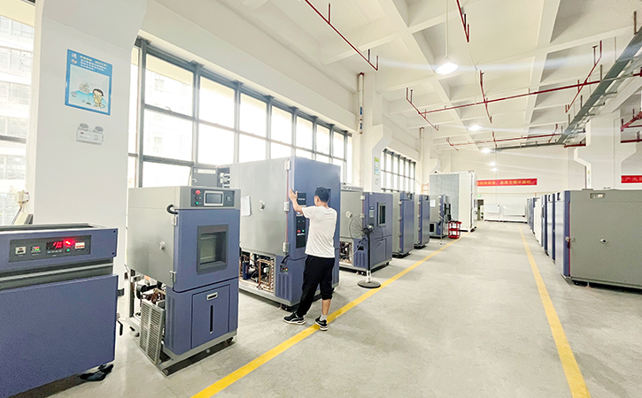 氙燈老化箱風(fēng)冷和水冷該怎么選？